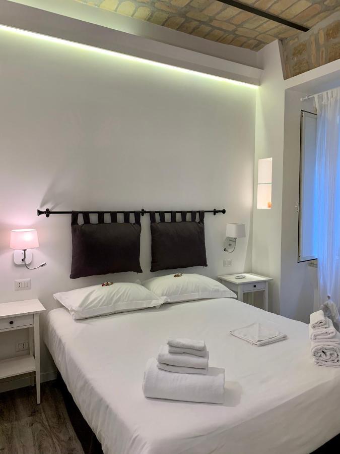 Luxury Rooms Near Colosseum Rom Exterior foto