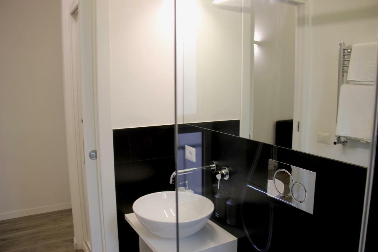 Luxury Rooms Near Colosseum Rom Exterior foto